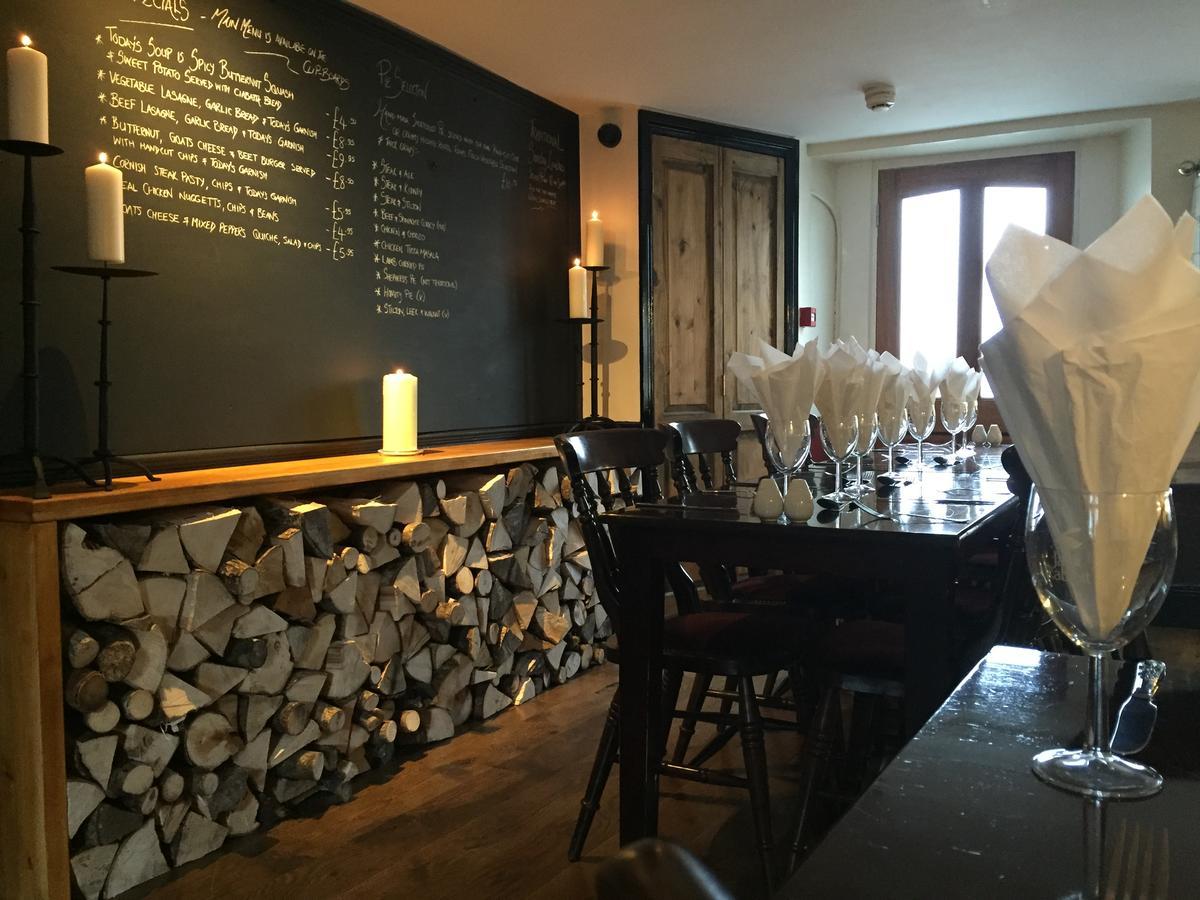 The Globe Inn Buckfastleigh Ngoại thất bức ảnh